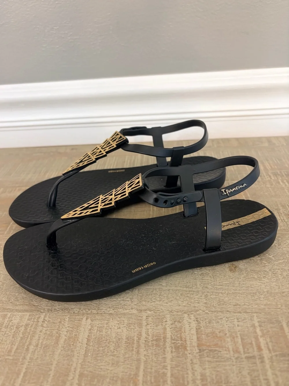 Ipanema girl’s black